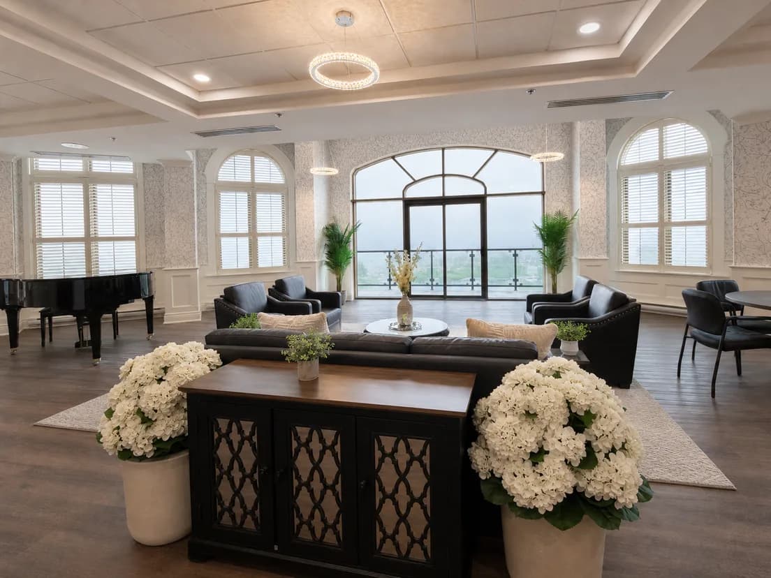 A resident lounge at Kenny's Pond